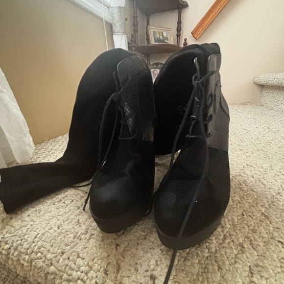 Over the knee Women's Boots - Picture 3 of 5